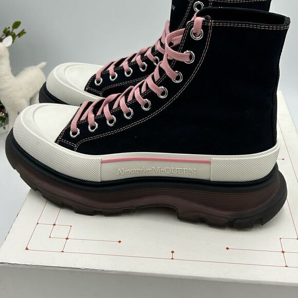 Men’s Alexander, McQueen tread slick boots size 44 made in Italy main image 9